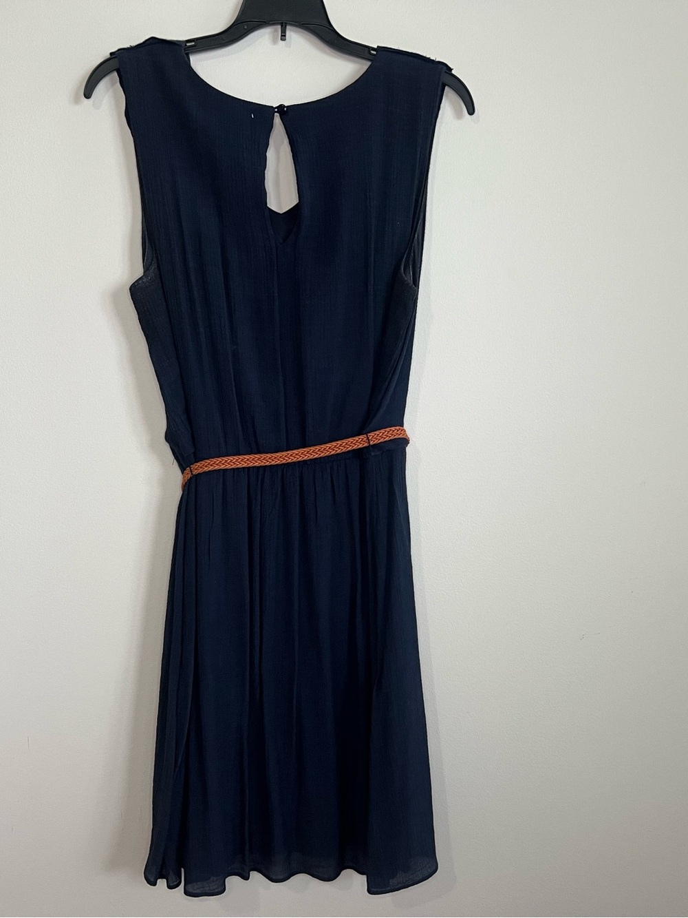 AGB Navy Ruffle V-Neck Sleeveless Midi with Braided Brown Belt - Picture 3 of 6